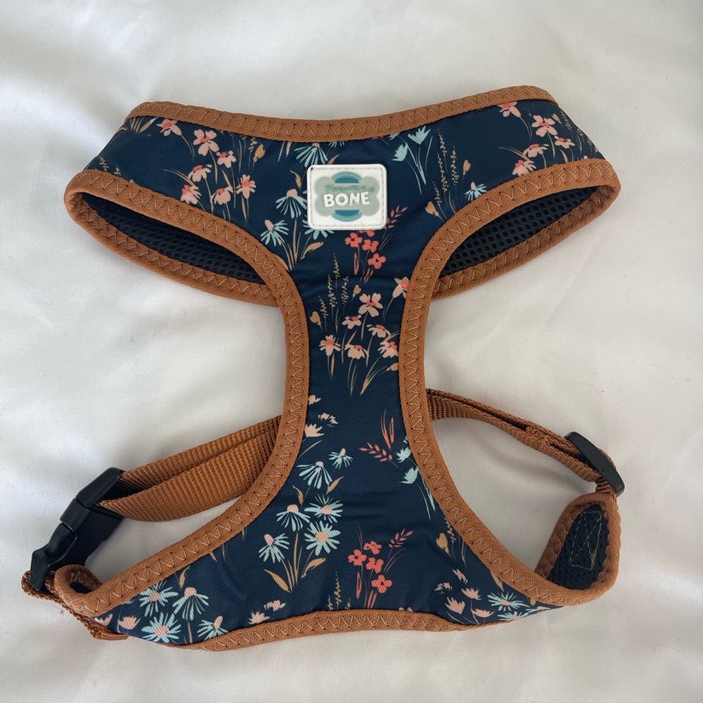 This dog harness is so cute! Just too small for my pup.
